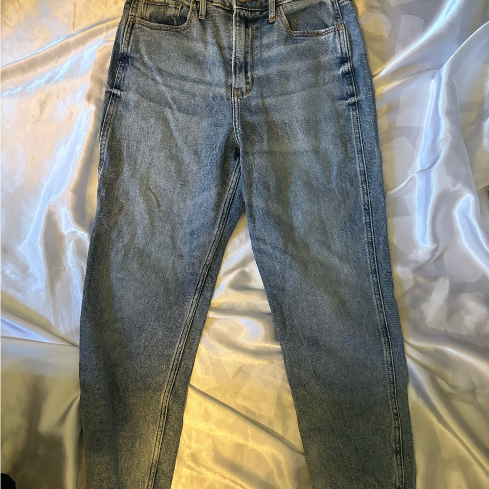 Hollister cropped women’s Jeans